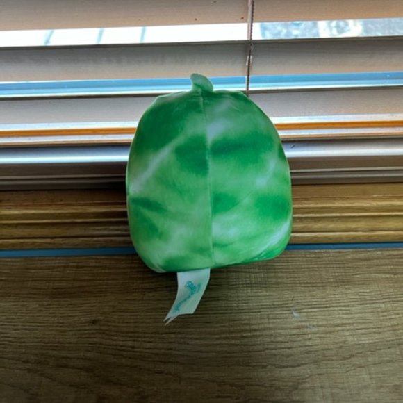 NWT Lena the Guava Fruit 5" Squishmallow - Picture 2 of 3